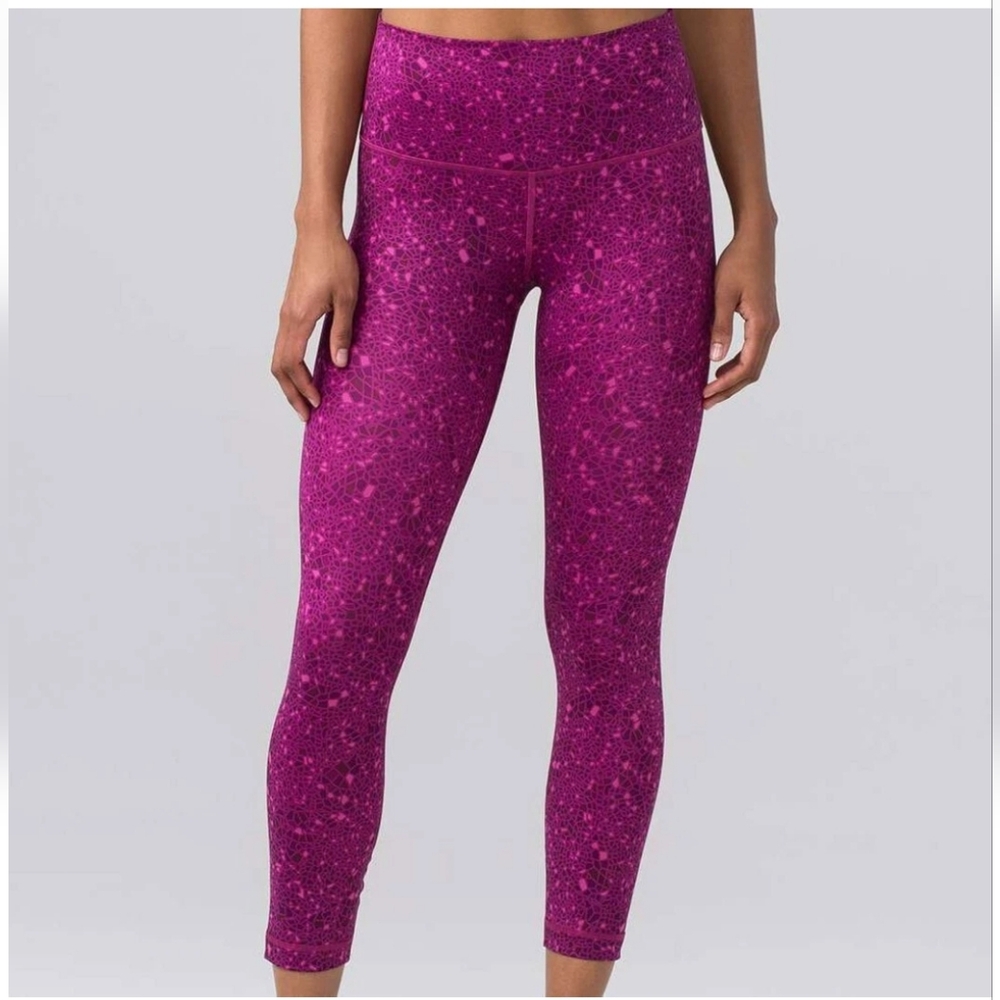 Lululemon legging high time luxtreme Paradise Geo Regal Pink size 4 inseam 23''
